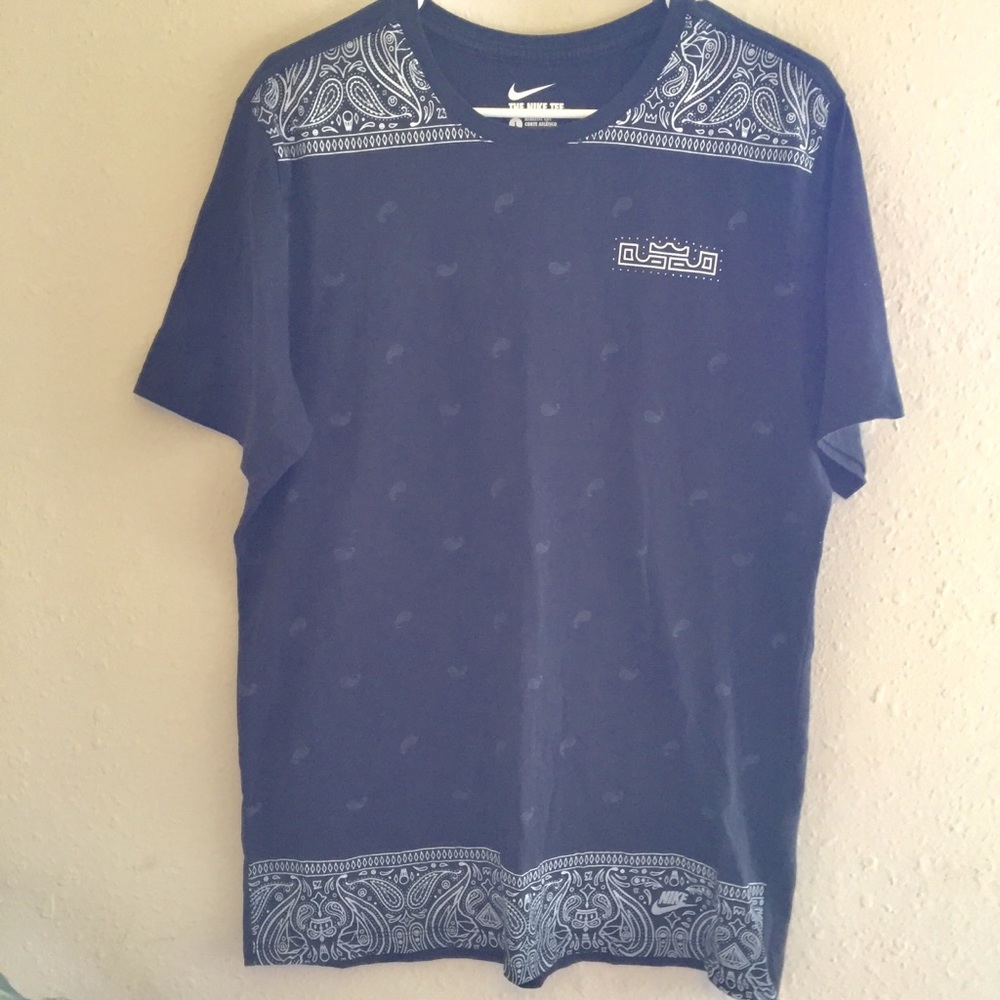 The Nike Tee-Mens Athletic Cut